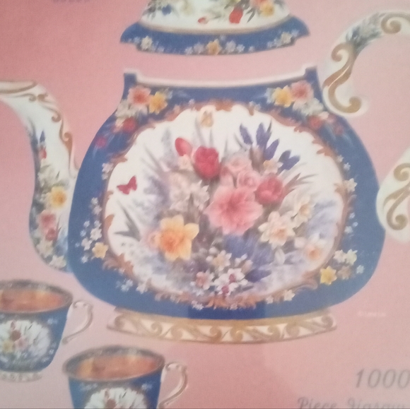 New Floral Teapot and Teacups 1000 Piece Puzzle - Picture 2 of 6